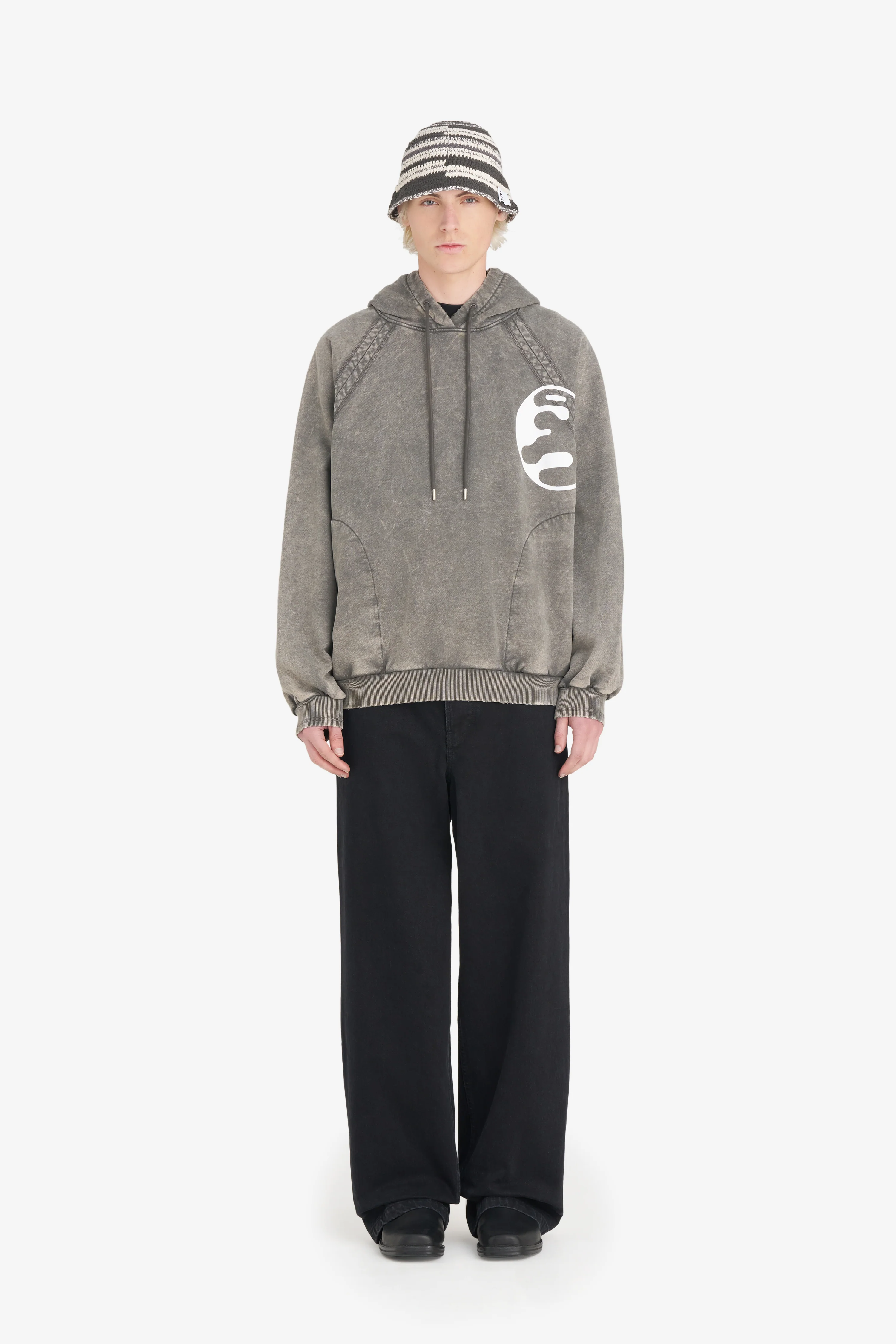 HOODIE TECHNO É - Image 3