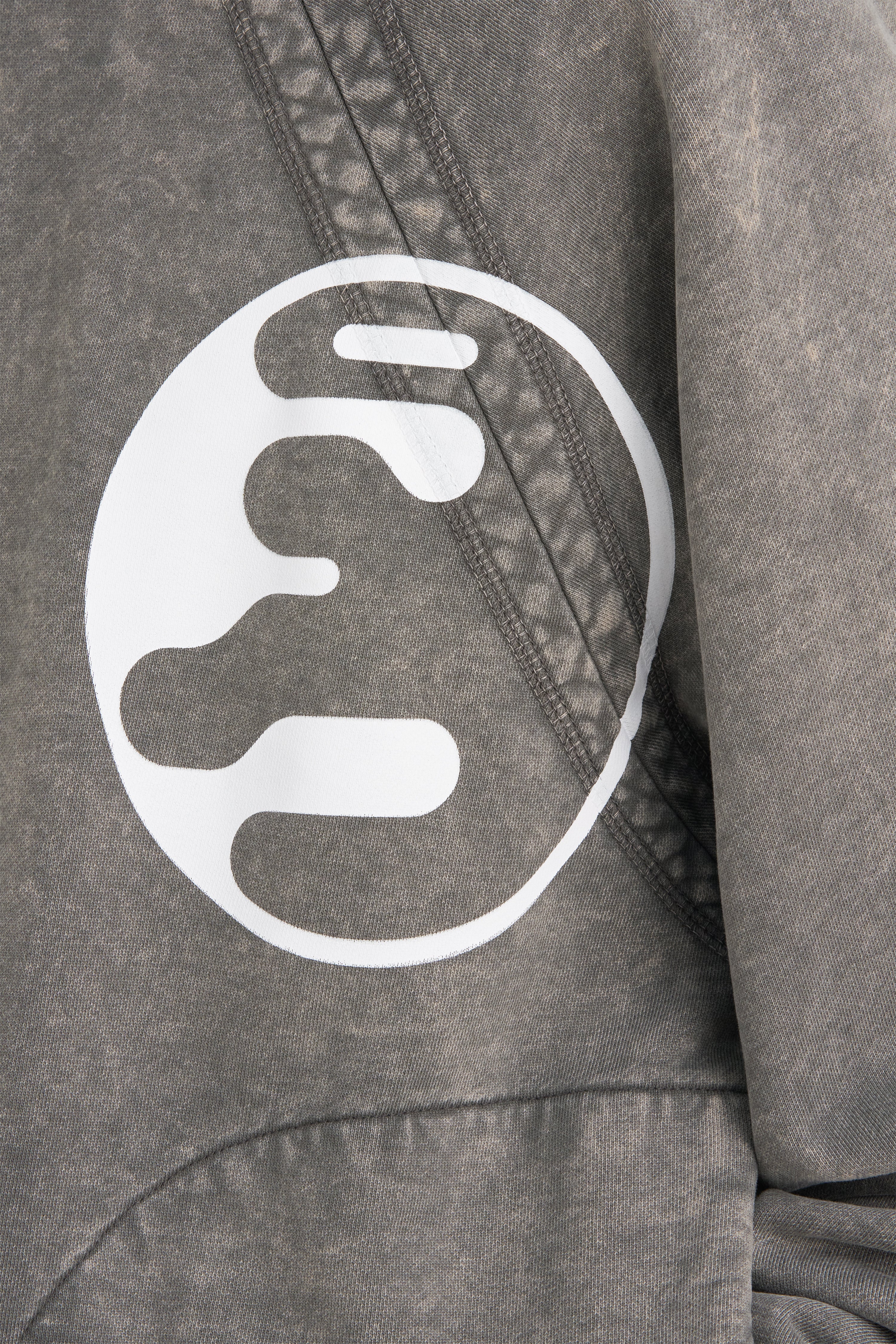 HOODIE TECHNO É - Image 5